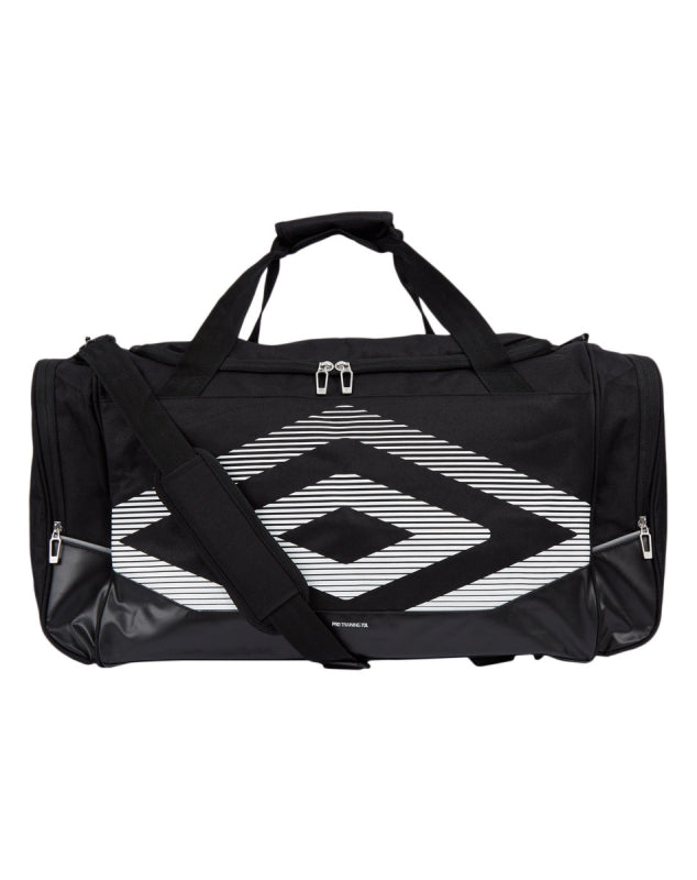 Umbro hot sale holdall bag