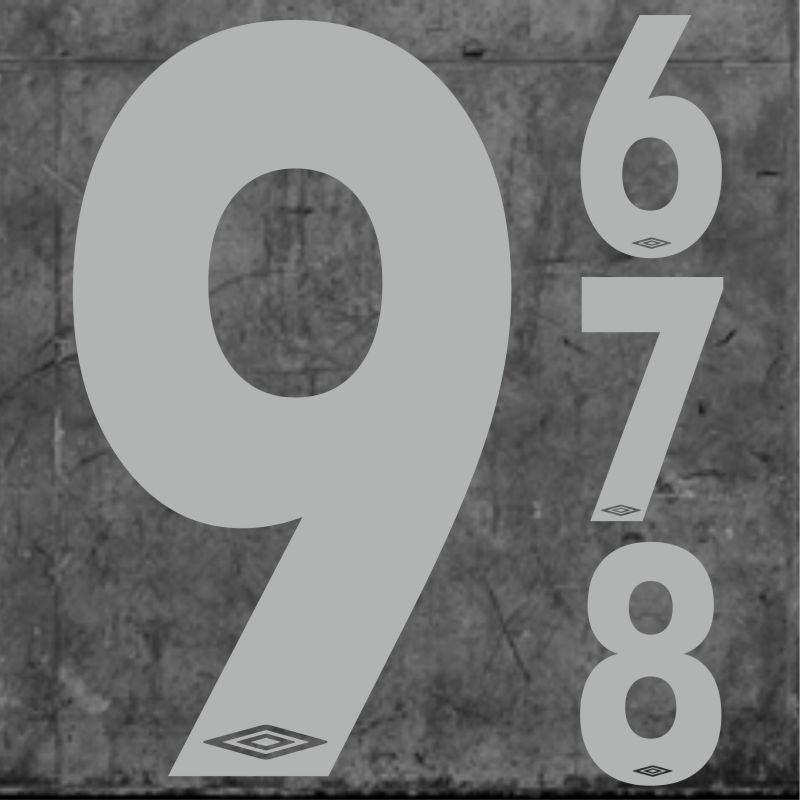 Umbro Numbers Short Silver